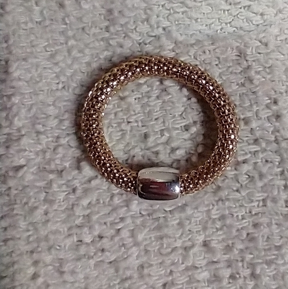 Two tone silvertone goldtone mesh ring - Picture 3 of 5